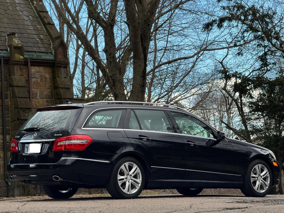 2011 Mercedes-Benz W212 E-Class - Image 20 of 31