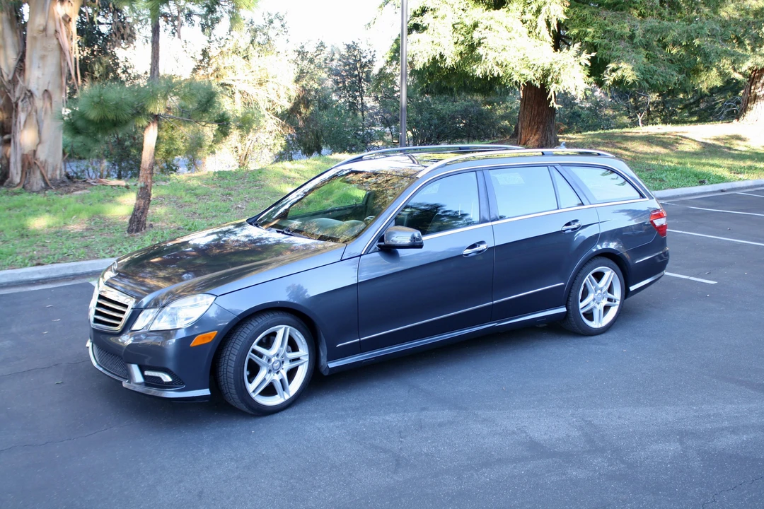 2011 Mercedes-Benz W212 E-Class - Image 11 of 31