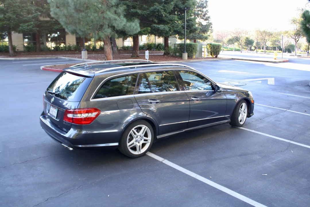2011 Mercedes-Benz W212 E-Class - Image 20 of 31