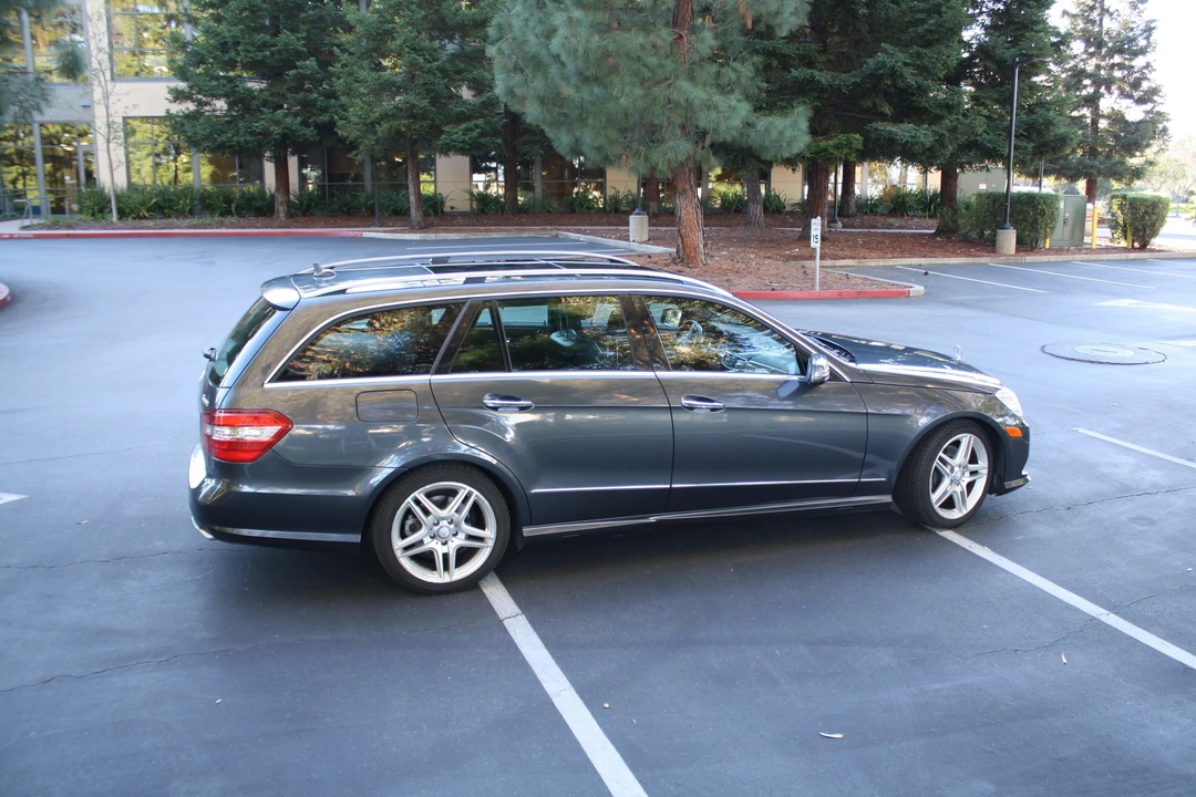 2011 Mercedes-Benz W212 E-Class - Image 21 of 31