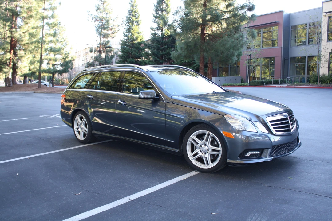 2011 Mercedes-Benz W212 E-Class - Image 24 of 31