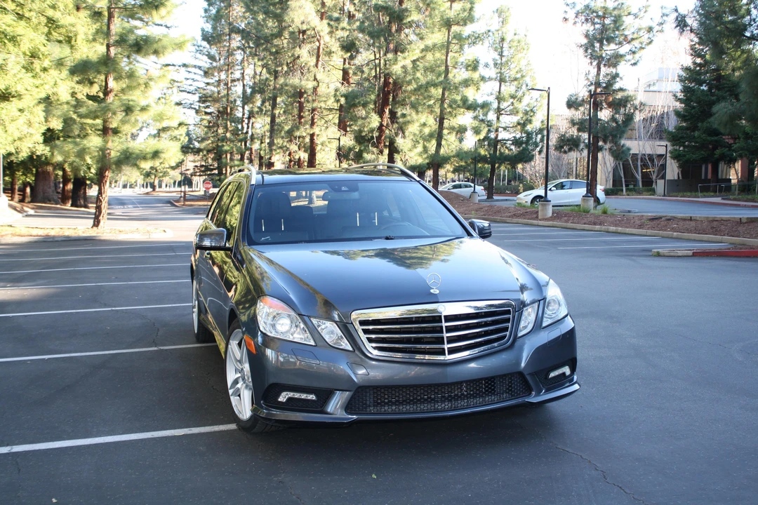 2011 Mercedes-Benz W212 E-Class - Image 26 of 31