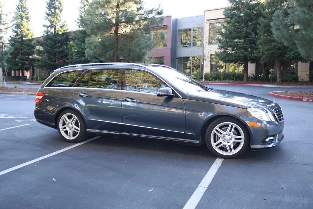2011 Mercedes-Benz W212 E-Class - Image 22 of 31