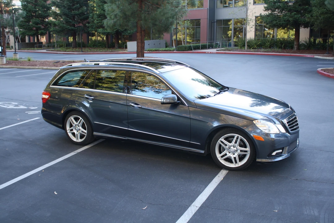 2011 Mercedes-Benz W212 E-Class - Image 23 of 31