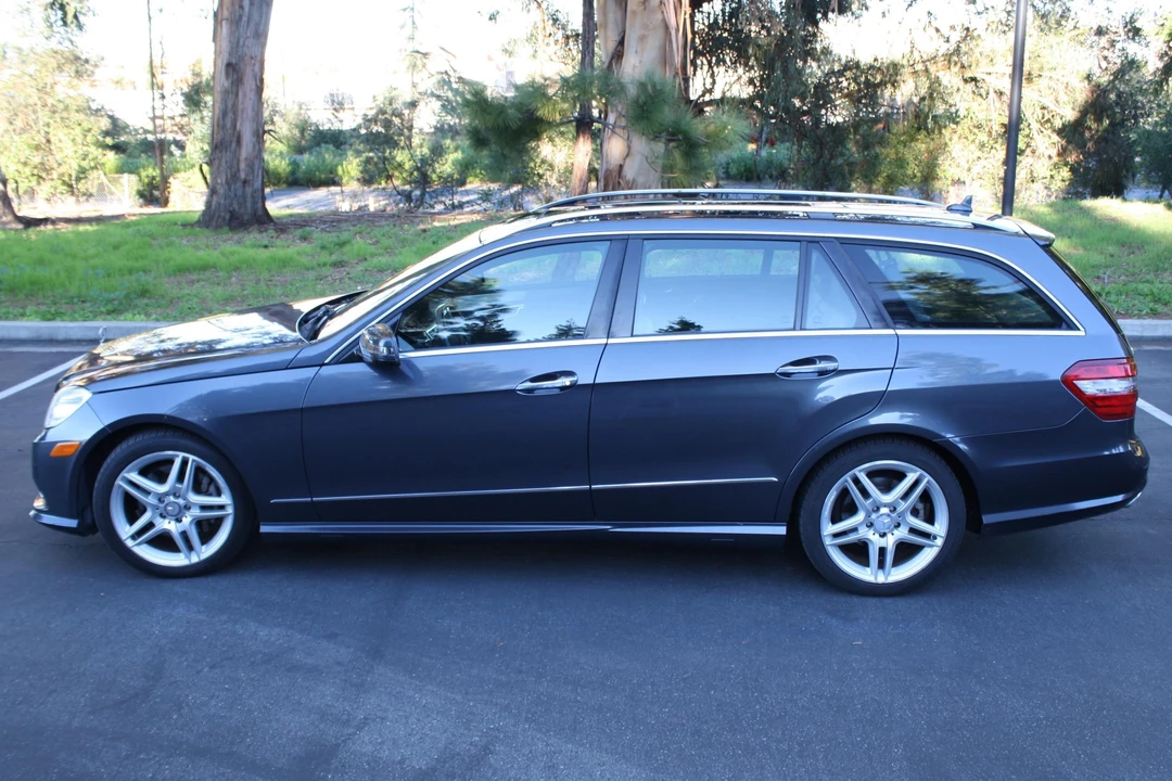 2011 Mercedes-Benz W212 E-Class - Image 3 of 31