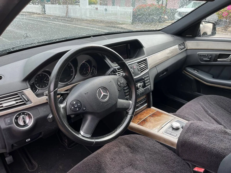 2011 Mercedes-Benz W212 E-Class - Image 2 of 4