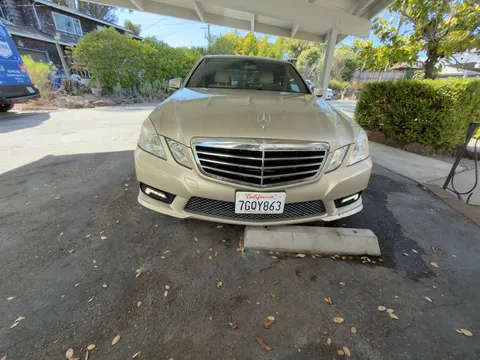 2011 Mercedes-Benz E350 BlueTEC Luxury Diesel Sedan