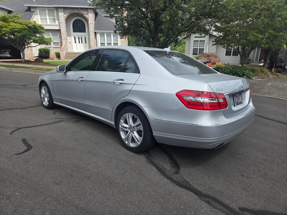 2011 Mercedes-Benz W212 E-Class - Image 7 of 31