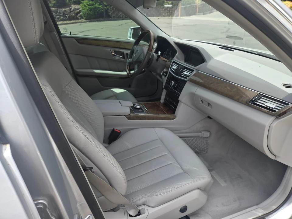 2011 Mercedes-Benz W212 E-Class - Image 29 of 31