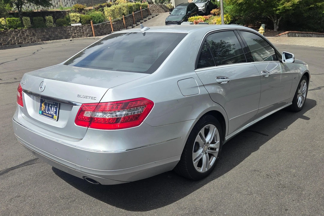 2011 Mercedes-Benz W212 E-Class - Image 4 of 31
