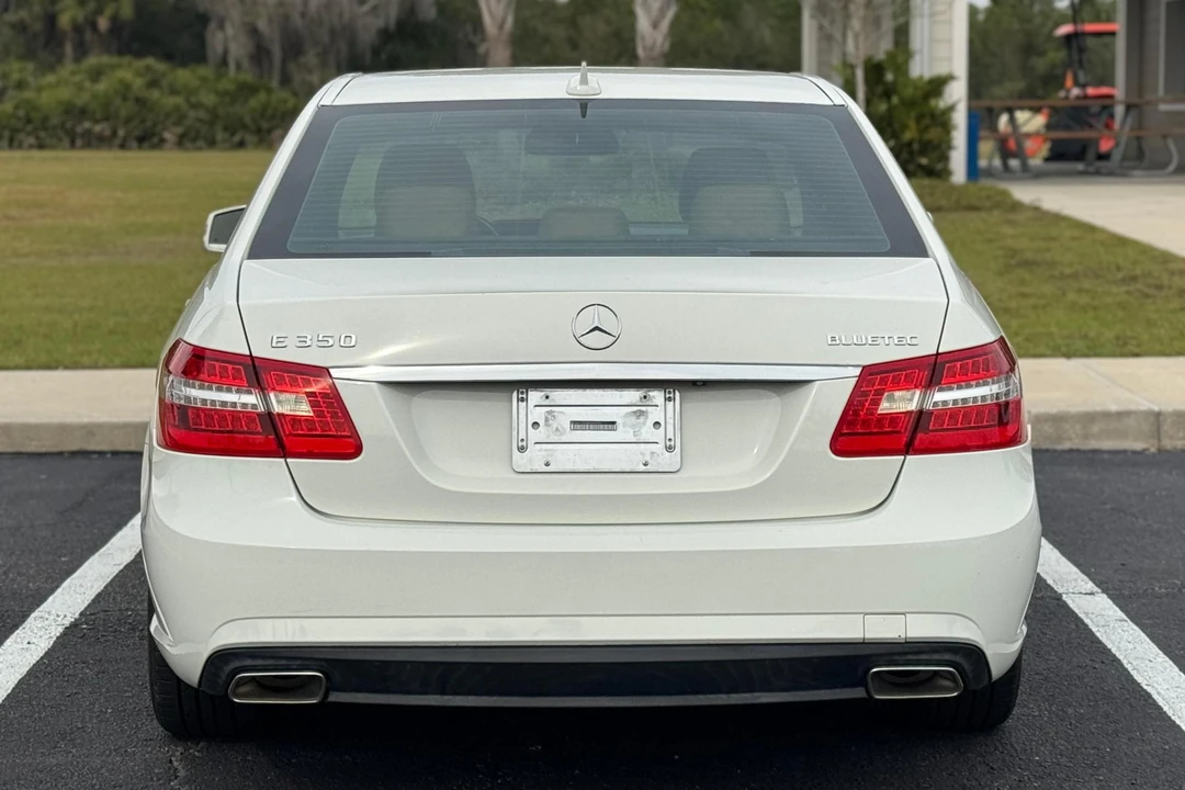 2011 Mercedes-Benz W212 E-Class - Image 5 of 31