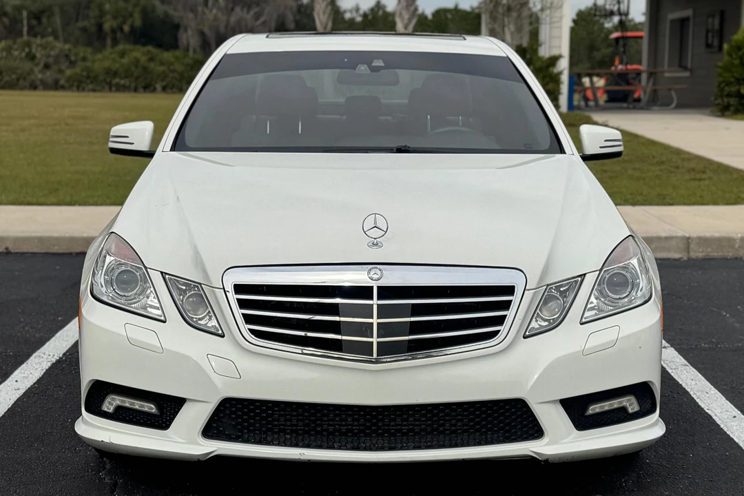 2011 Mercedes-Benz W212 E-Class - Image 2 of 31