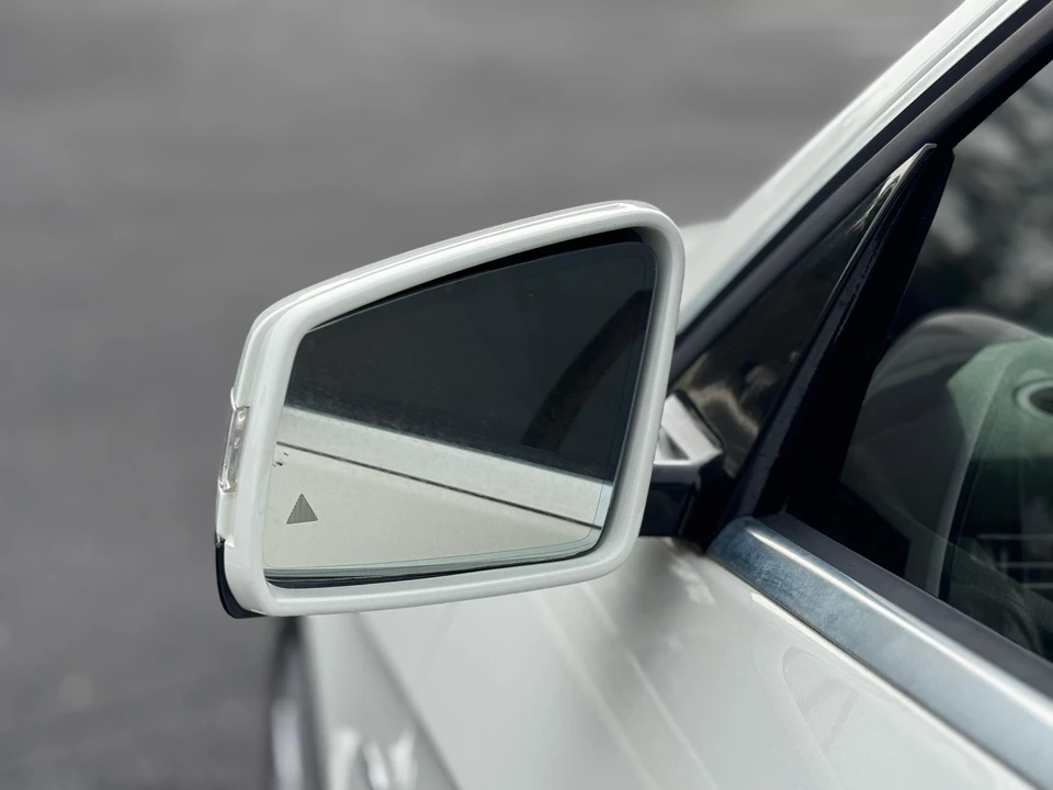 2011 Mercedes-Benz W212 E-Class - Image 24 of 31