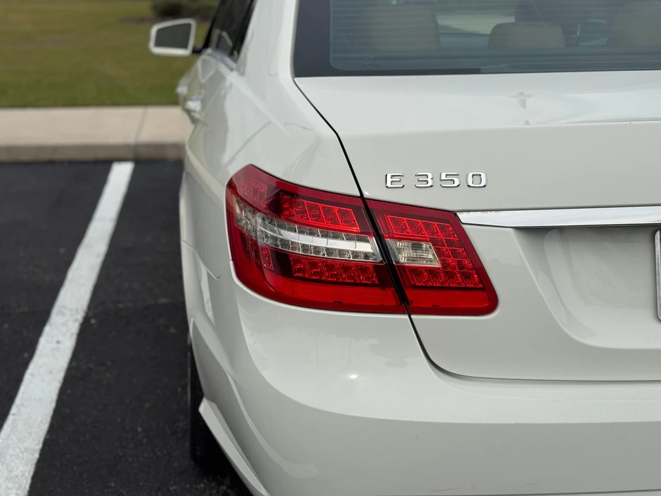 2011 Mercedes-Benz W212 E-Class - Image 28 of 31