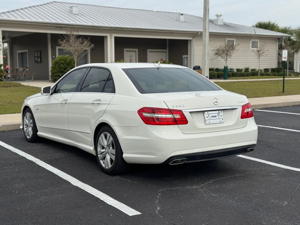 2011 Mercedes-Benz W212 E-Class - Image 12 of 31