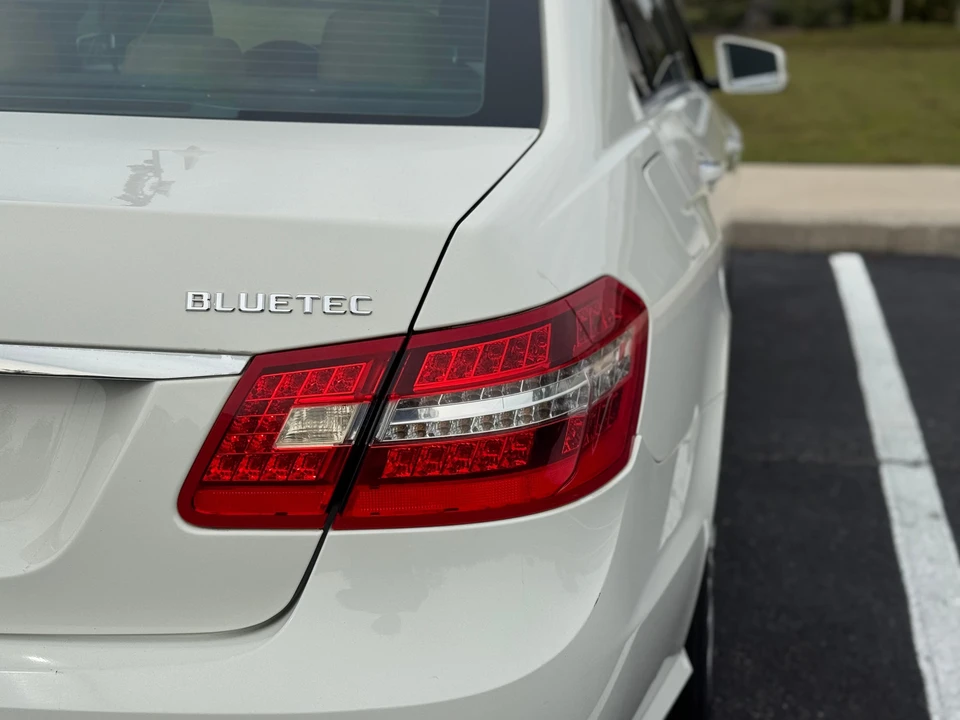 2011 Mercedes-Benz W212 E-Class - Image 29 of 31