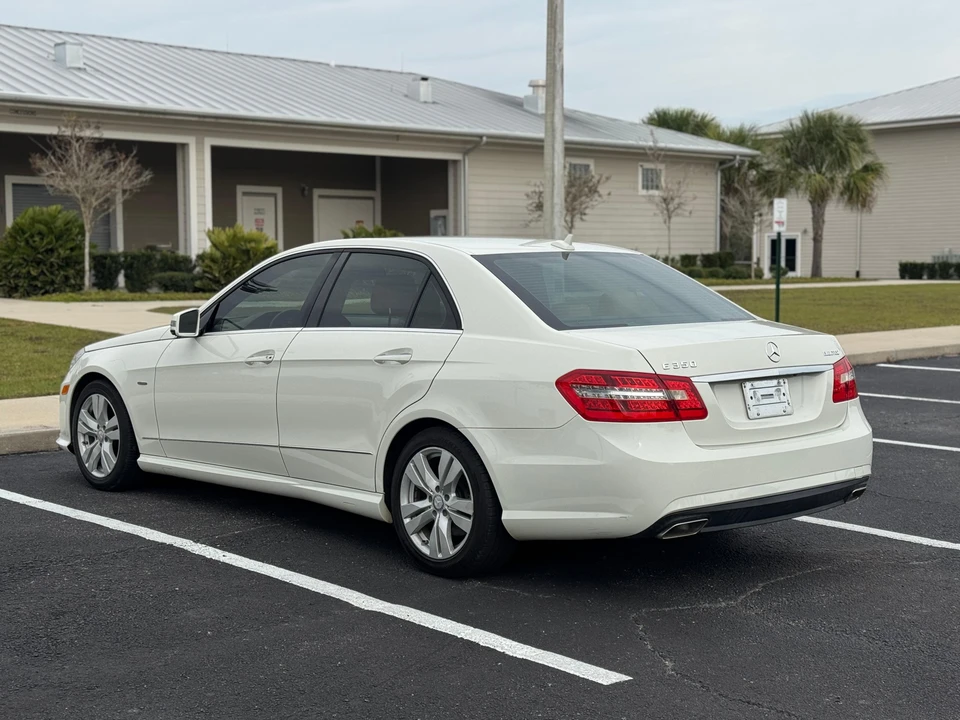 2011 Mercedes-Benz W212 E-Class - Image 11 of 31