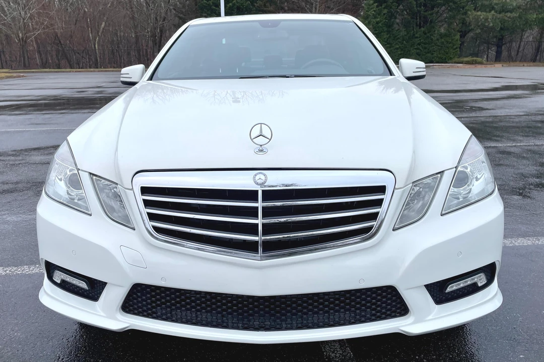 2011 Mercedes-Benz W212 E-Class - Image 2 of 31