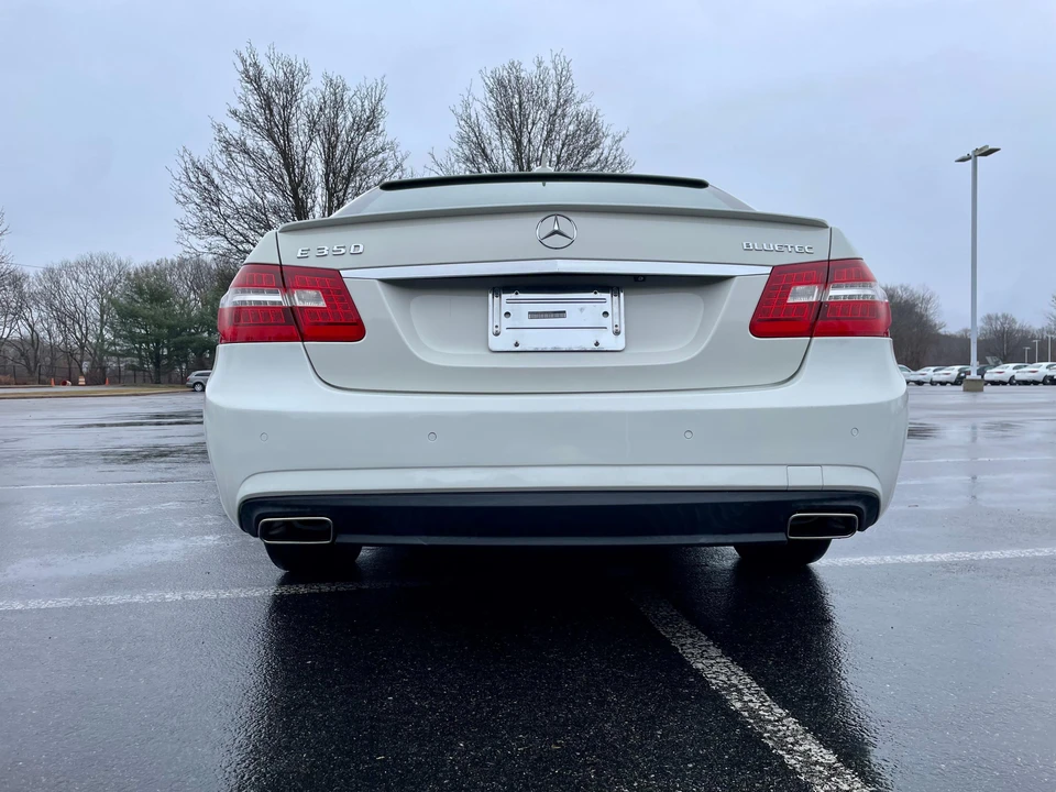 2011 Mercedes-Benz W212 E-Class - Image 10 of 31