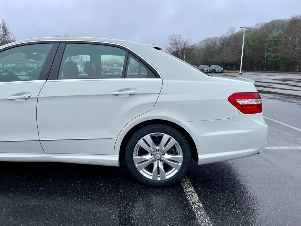 2011 Mercedes-Benz W212 E-Class - Image 29 of 31