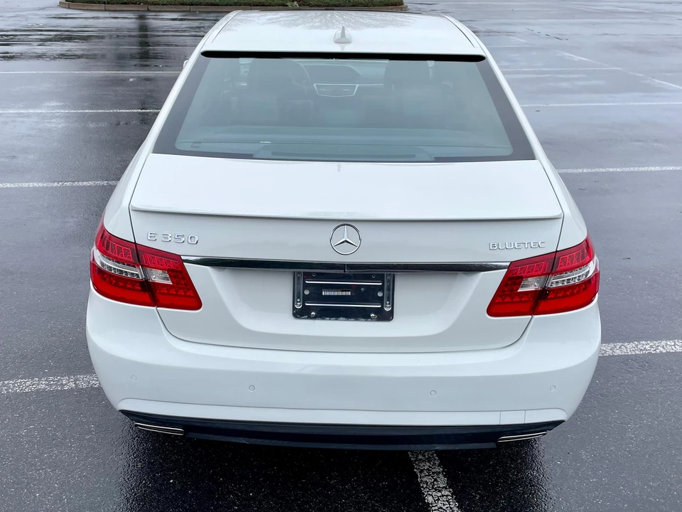 2011 Mercedes-Benz W212 E-Class - Image 9 of 31