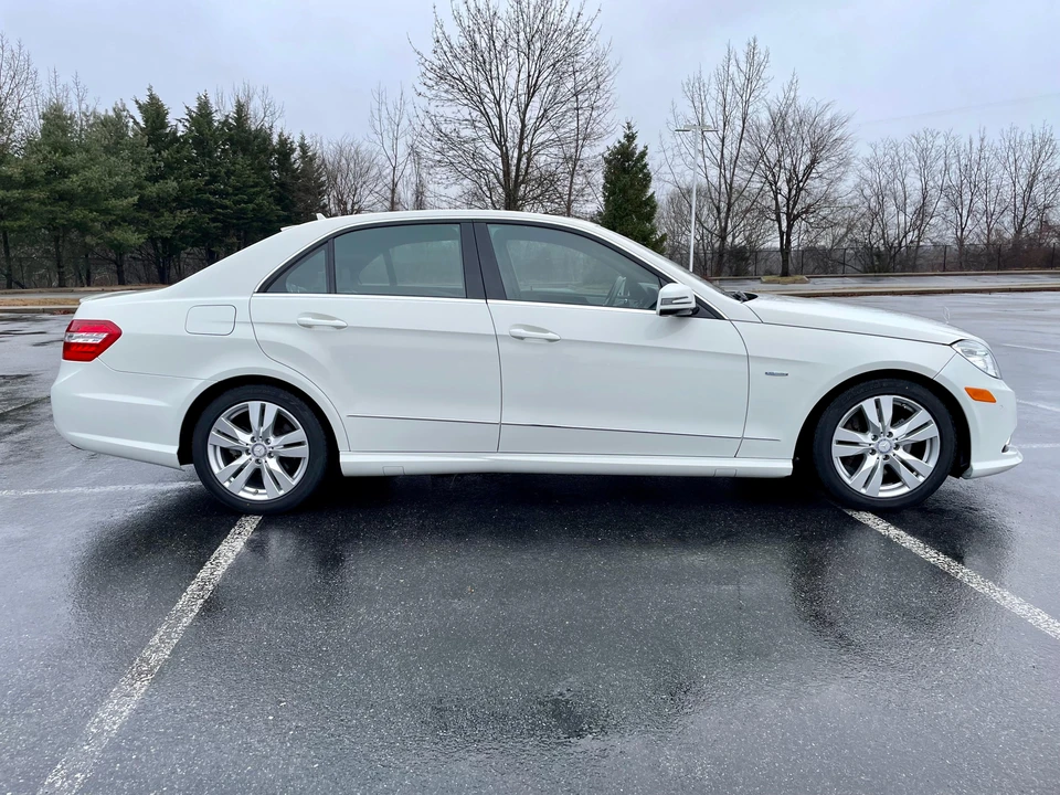 2011 Mercedes-Benz W212 E-Class - Image 12 of 31