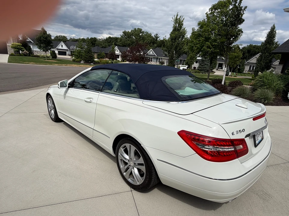 2011 Mercedes-Benz C207/A207 E-Class Coupe & Convertible - Image 16 of 31