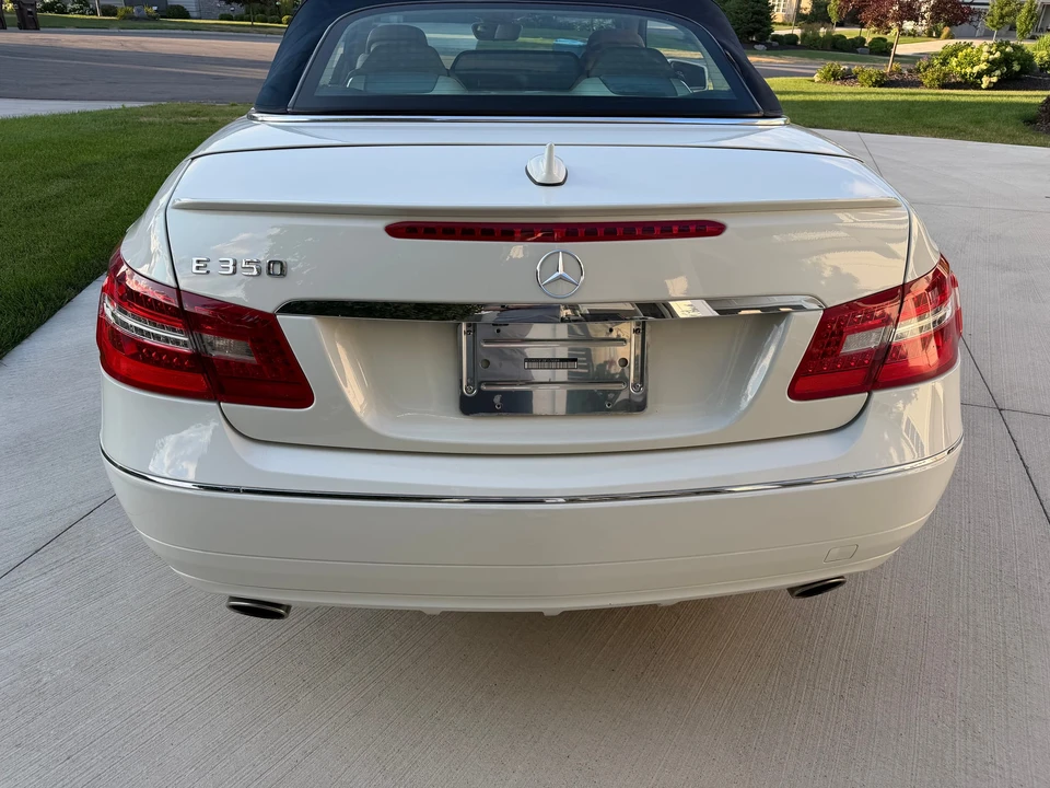 2011 Mercedes-Benz C207/A207 E-Class Coupe & Convertible - Image 13 of 31
