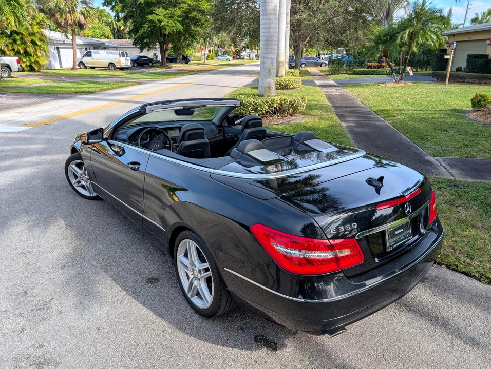 2011 Mercedes-Benz C207/A207 E-Class Coupe & Convertible - Image 12 of 31