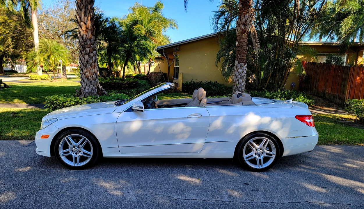 2011 Mercedes-Benz C207/A207 E-Class Coupe & Convertible - Image 12 of 31