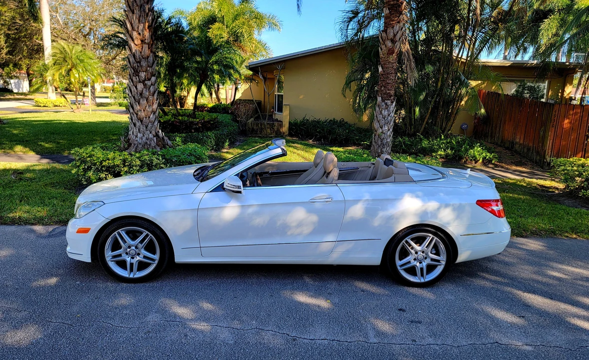 2011 Mercedes-Benz C207/A207 E-Class Coupe & Convertible - Image 11 of 31