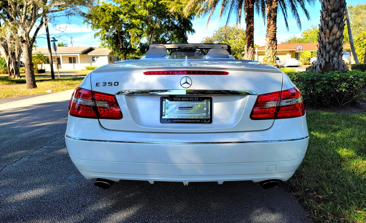 2011 Mercedes-Benz C207/A207 E-Class Coupe & Convertible - Image 15 of 31