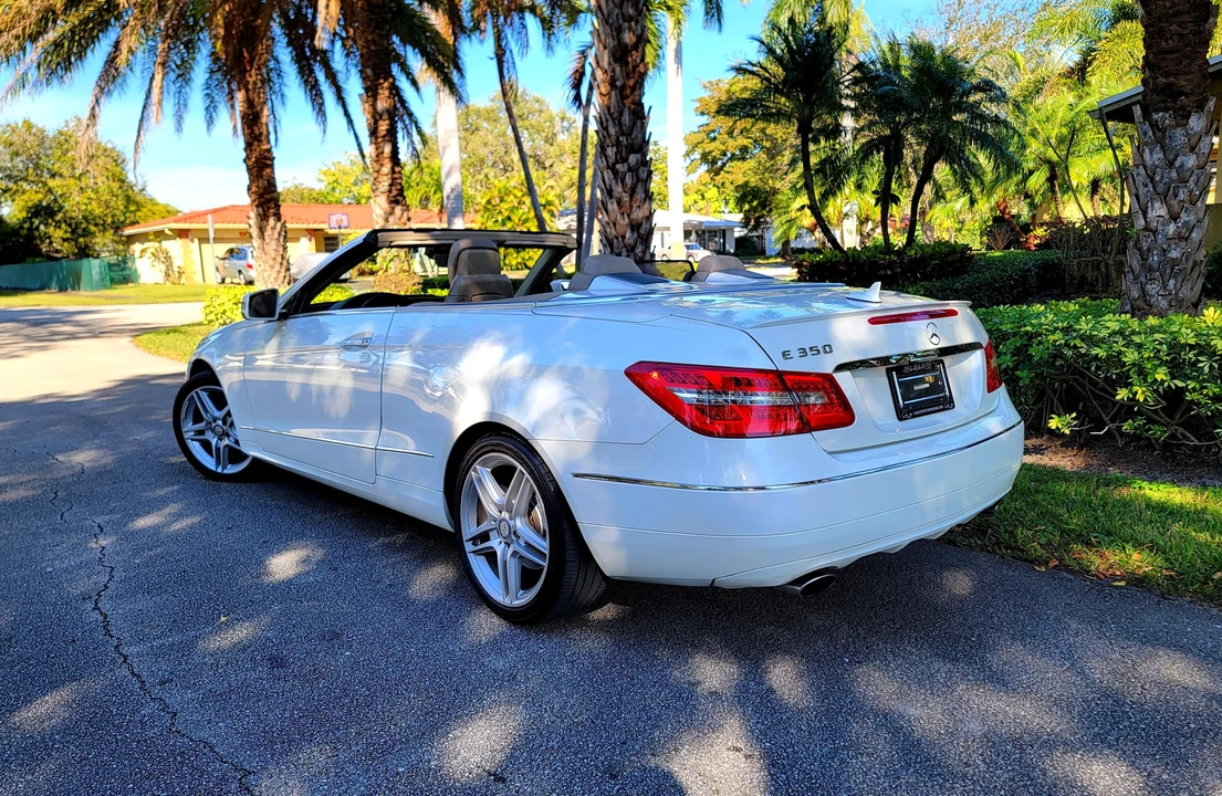 2011 Mercedes-Benz C207/A207 E-Class Coupe & Convertible - Image 14 of 31