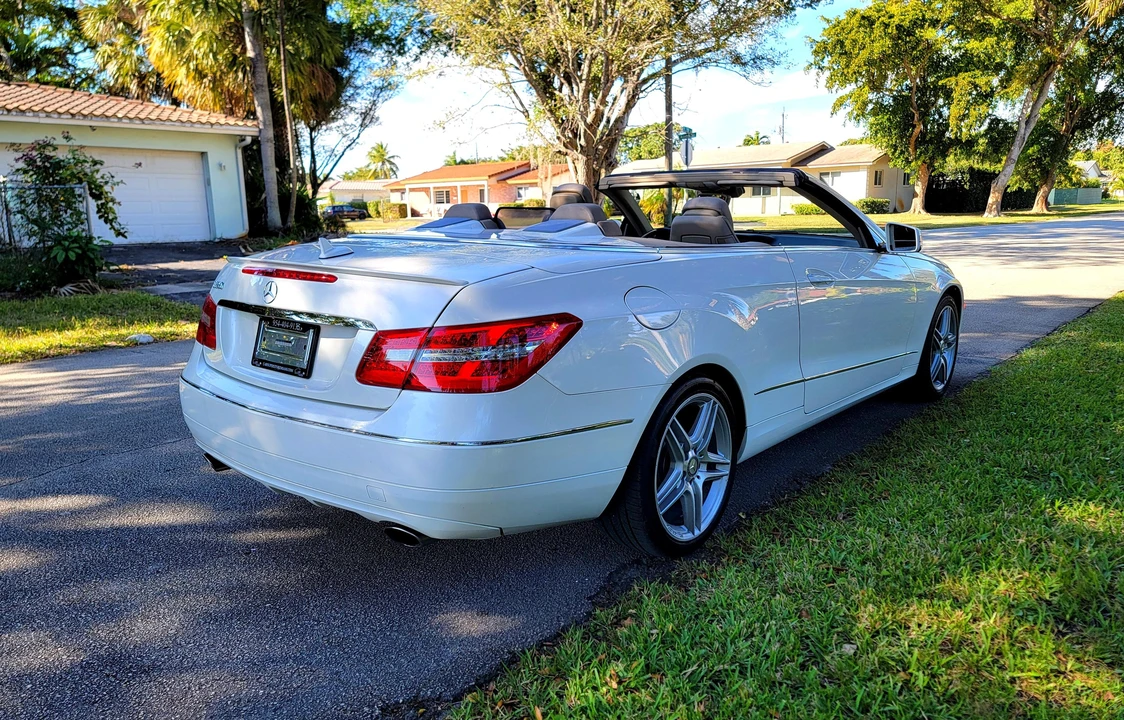 2011 Mercedes-Benz C207/A207 E-Class Coupe & Convertible - Image 17 of 31