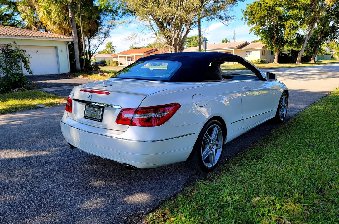 2011 Mercedes-Benz C207/A207 E-Class Coupe & Convertible - Image 28 of 31