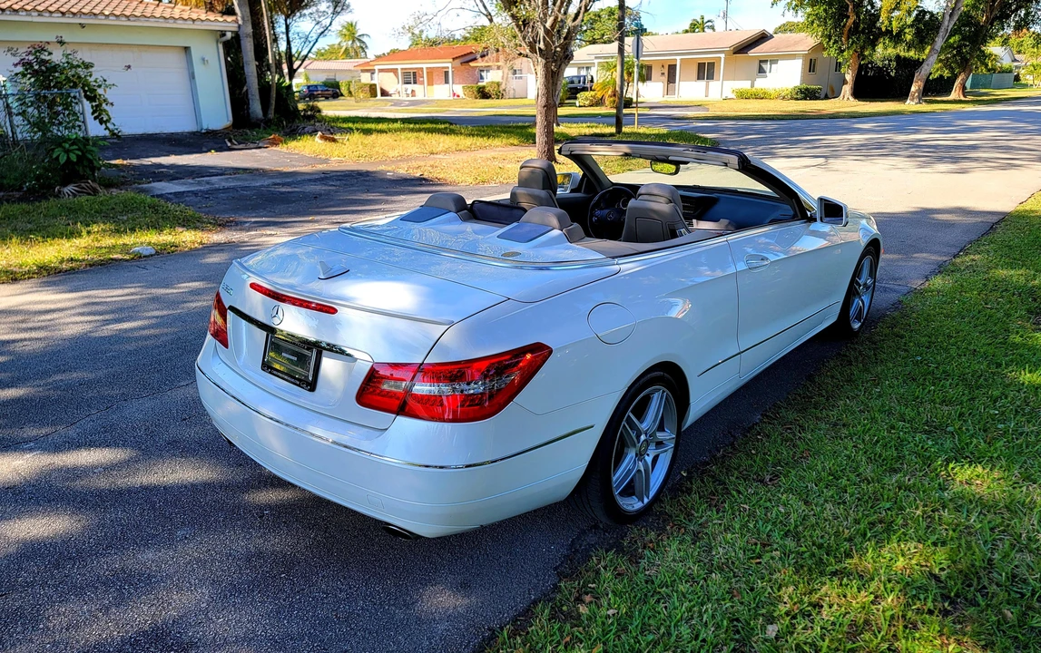 2011 Mercedes-Benz C207/A207 E-Class Coupe & Convertible - Image 16 of 31