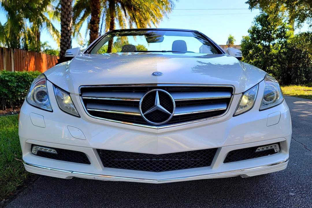 2011 Mercedes-Benz C207/A207 E-Class Coupe & Convertible - Image 2 of 31