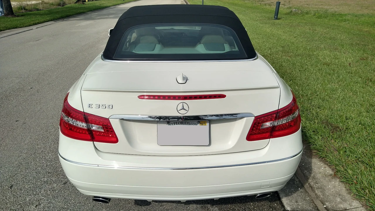 2011 Mercedes-Benz C207/A207 E-Class Coupe & Convertible - Image 20 of 30