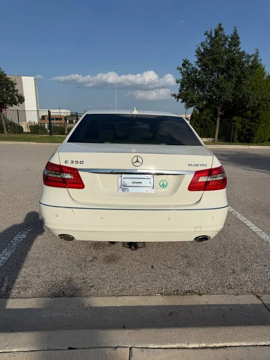 2011 Mercedes-Benz W212 E-Class - Image 3 of 17