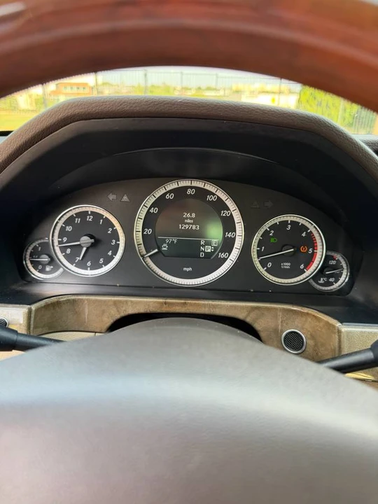 2011 Mercedes-Benz W212 E-Class - Image 7 of 17