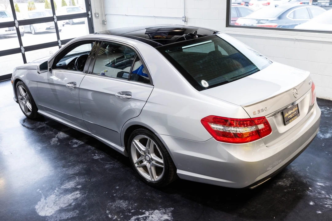 2011 Mercedes-Benz W212 E-Class - Image 9 of 21