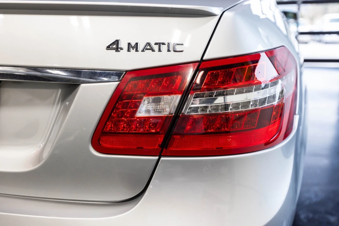 2011 Mercedes-Benz W212 E-Class - Image 12 of 21