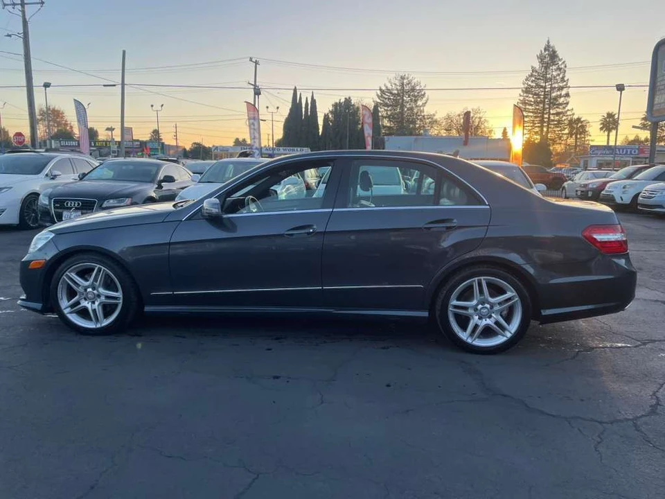 2011 Mercedes-Benz W212 E-Class - Image 3 of 17