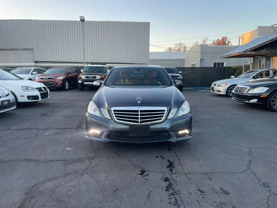 2011 Mercedes-Benz W212 E-Class - Image 2 of 17