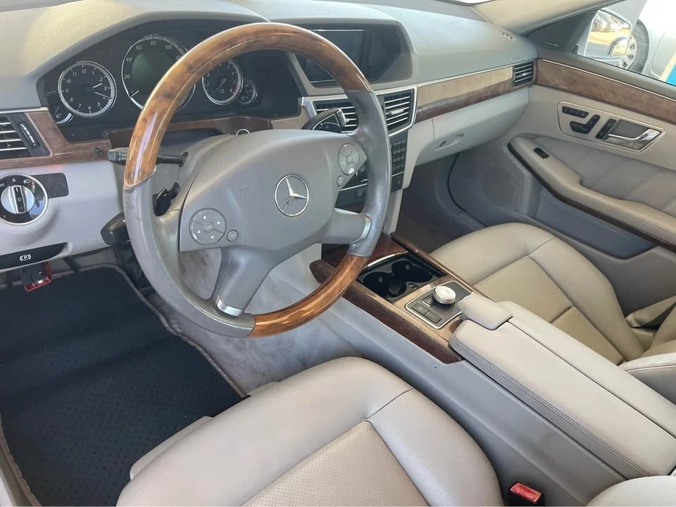 2011 Mercedes-Benz W212 E-Class - Image 9 of 12