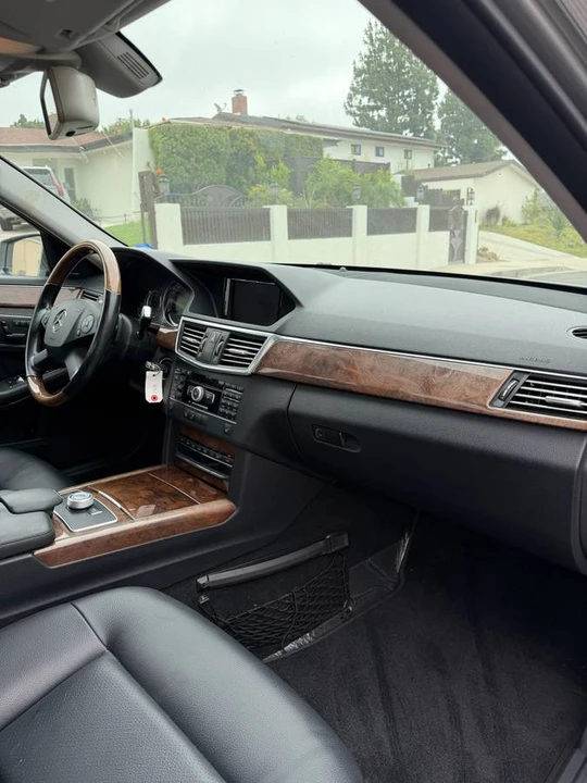 2011 Mercedes-Benz W212 E-Class - Image 15 of 17