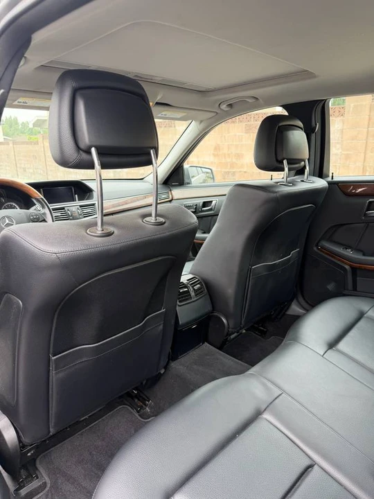 2011 Mercedes-Benz W212 E-Class - Image 14 of 17