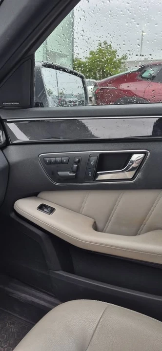 2011 Mercedes-Benz W212 E-Class - Image 5 of 11