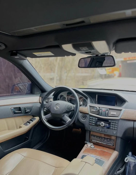 2011 Mercedes-Benz W212 E-Class - Image 10 of 12