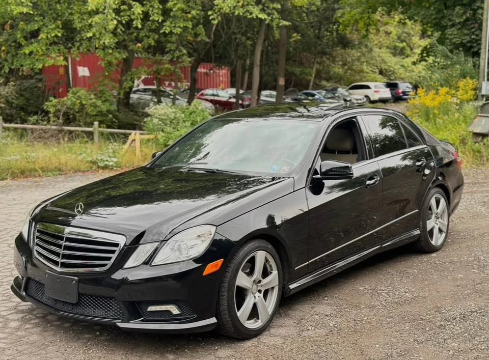 2011 Mercedes-Benz W212 E-Class - Image 2 of 12